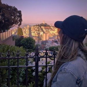 Meet your Posher, Helen